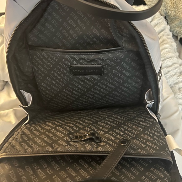 Steve Madden backpack - Picture 2 of 3